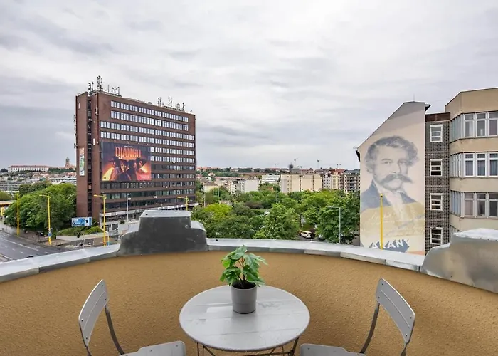 Super Large - Super Comfy With Balcony דירה