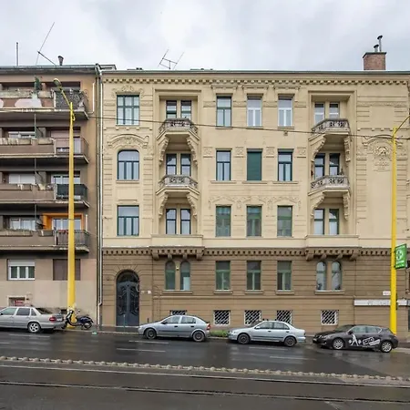 Super Large - Super Comfy With Balcony Lägenhet *